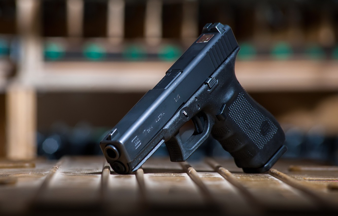 California Bill Targeting Easily Convertible Pistols Advances Amid Debate
